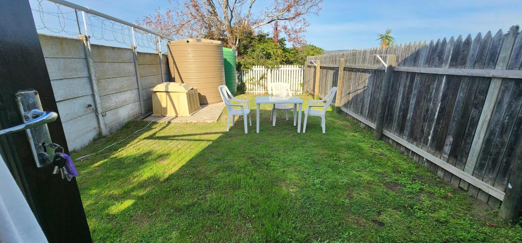 B My Guest Hotel Knysna Exterior photo
